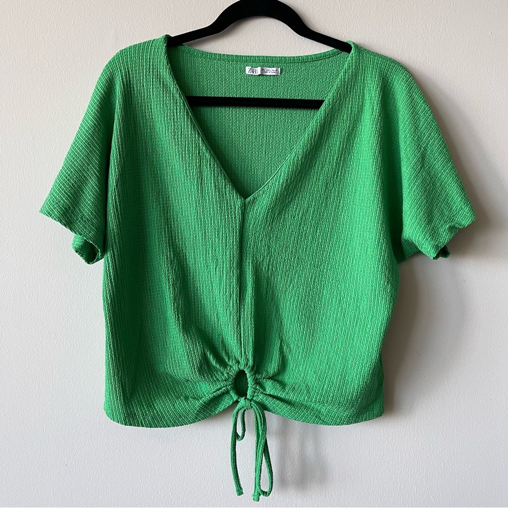Zara V-Neck Short Sleeve Green Key Hole Bottom Top Large